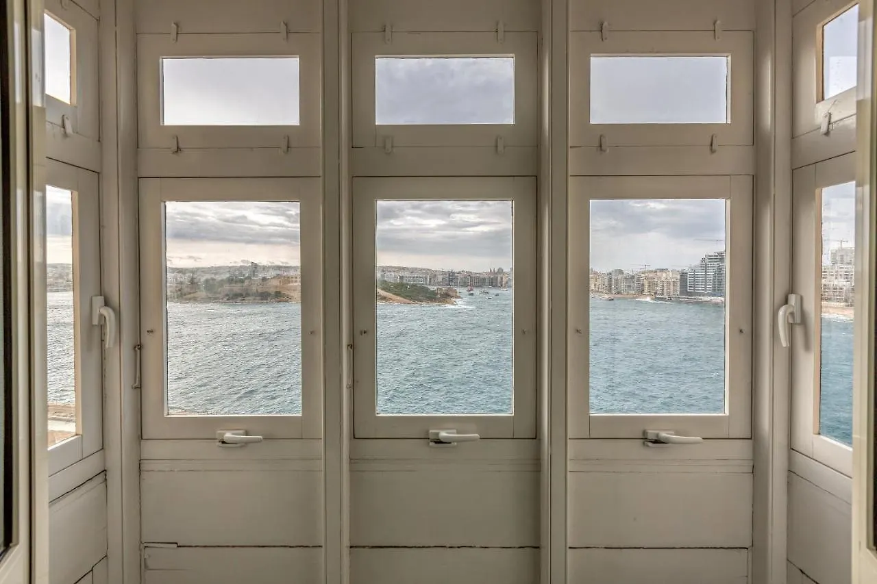 Apartment 49/3 Seafront Duplex Penthouse In Valletta Malta